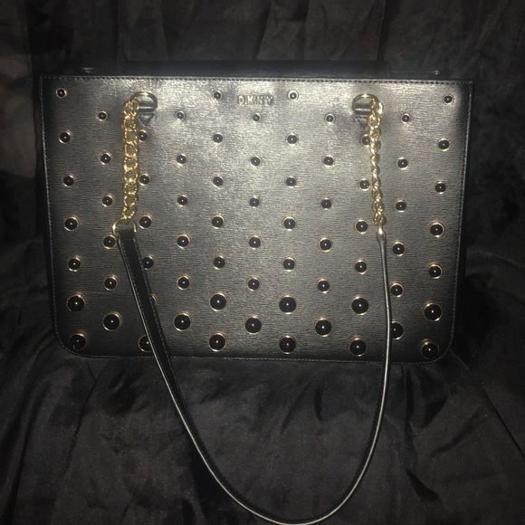 DKNY - Picture 1 of 1